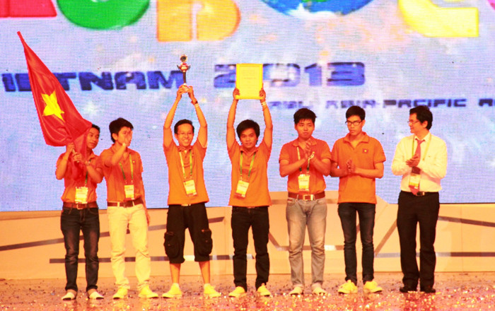 Đội Việt Nam 1 giành giải nhì