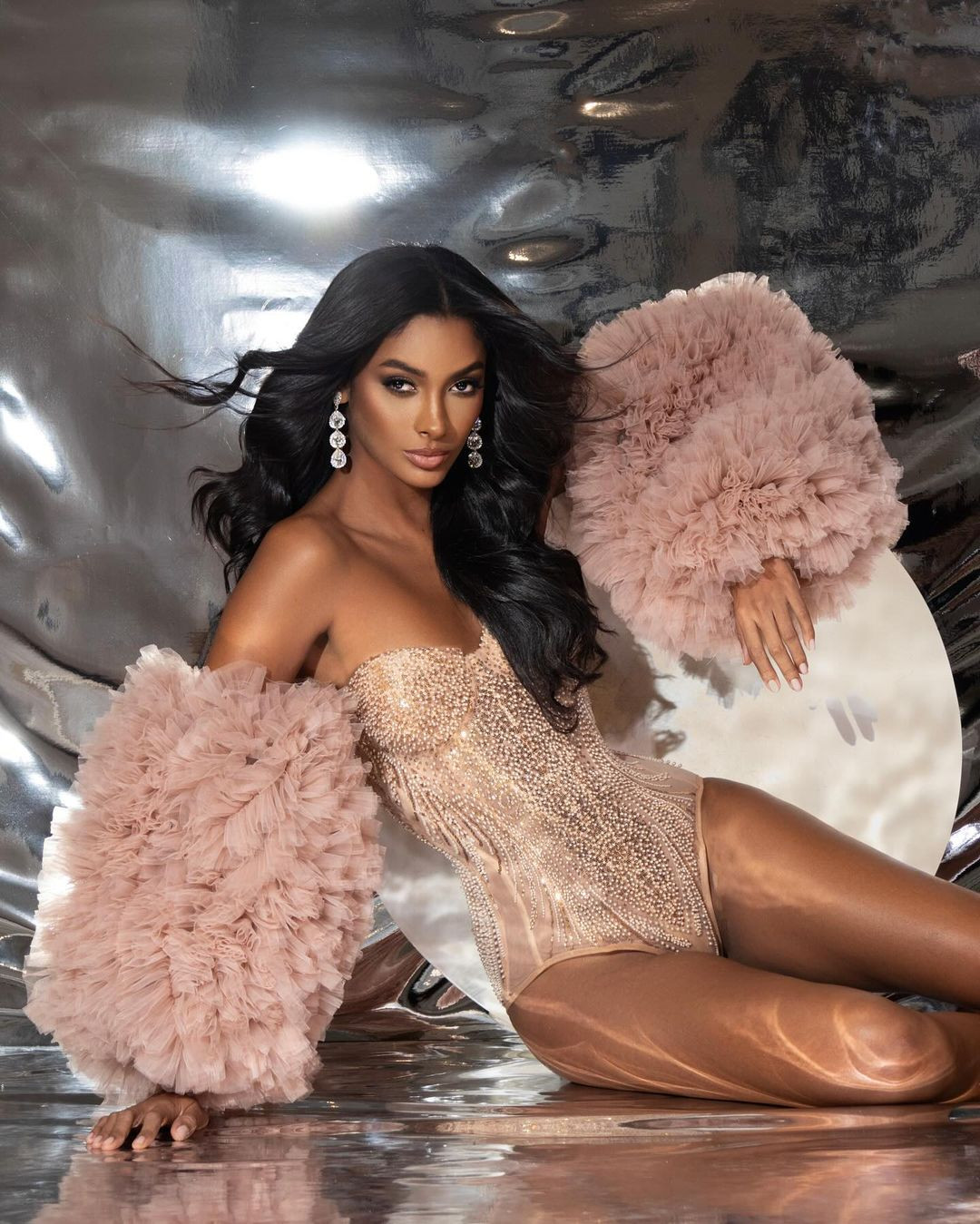 Colombia là sash mạnh tại các cuộc thi sắc đẹp nói chung và Hoa hậu Hoàn vũ nói riêng. Các người đẹp Colombia được đánh giá cao về sắc vóc nóng bỏng, kỹ năng chuyên nghiệp và khả năng ứng xử thông minh. Colombia từng đăng quang Hoa hậu Hoàn vũ và giành nhiều thành tích ấn tượng trong những năm gần đây.