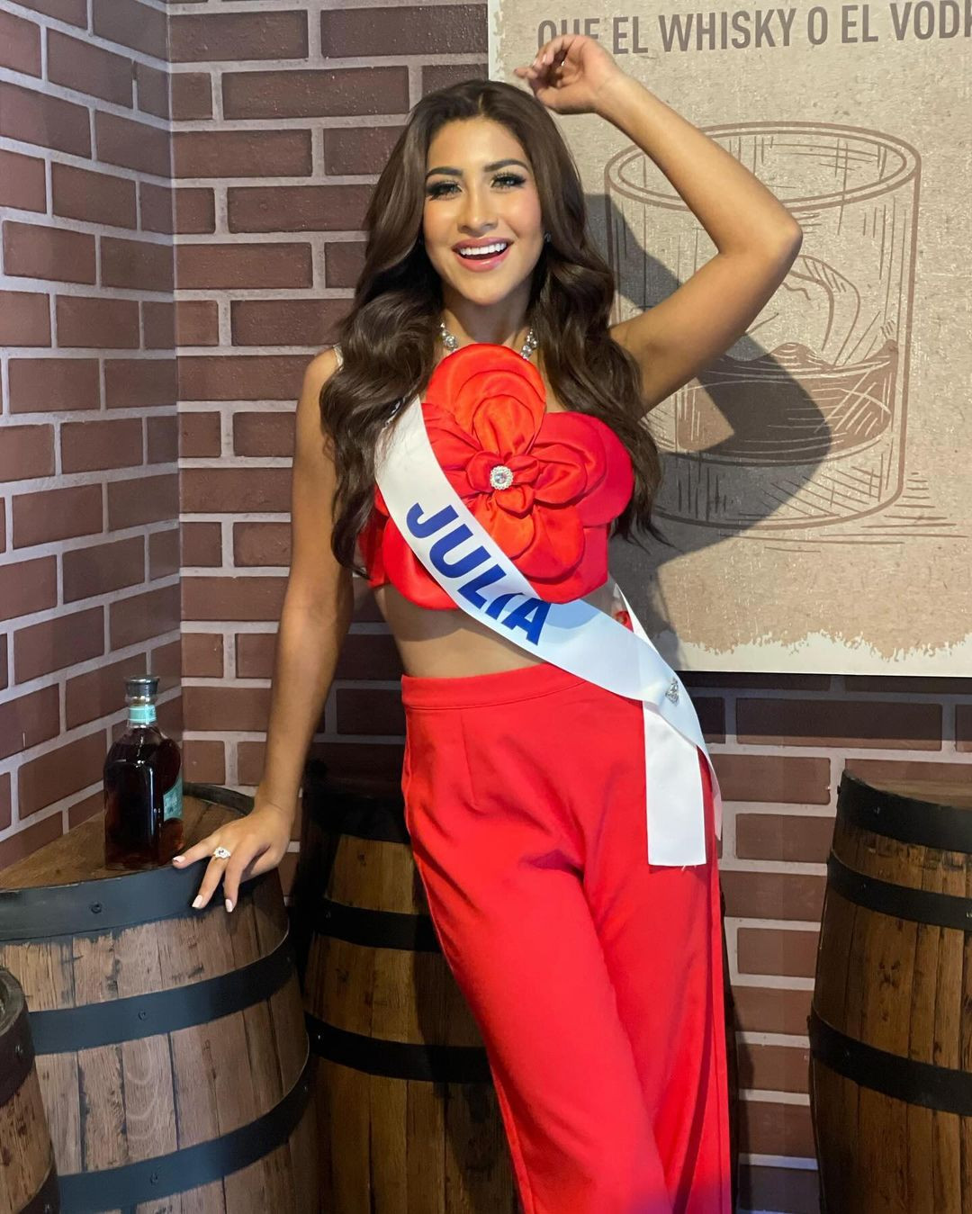 Các fan nhận xét Julia Aguilar già nua so với độ tuổi 20.