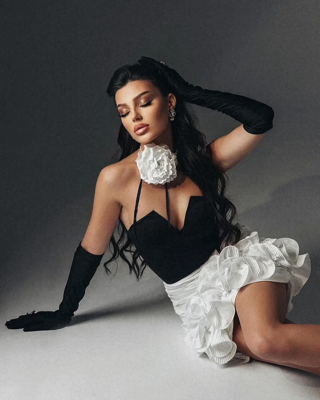 Ekaterina Romanova là diễn viên, người mẫu nổi tiếng tại quê nhà.