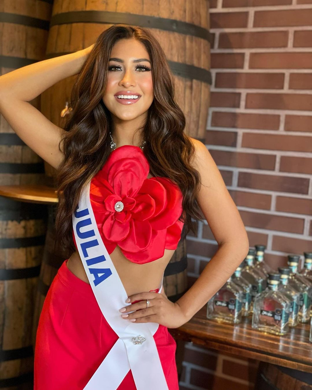 Các fan nhận xét Julia Aguilar già nua so với độ tuổi 20.