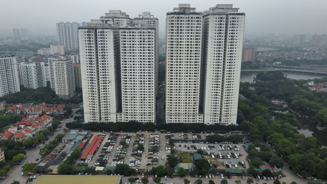 Hà Nội vừa có quyết định điều chỉnh, bổ sung kế hoạch sử dụng đất năm 2024 quận Hoàng Mai. Trong đó, có dự án xây dựng trường tiểu học và trường mầm non tại ô đất TH3 và NT3 khu dịch vụ tổng hợp và nhà ở hồ Linh Đàm, phường Hoàng Liệt được bổ sung danh mục Kế hoạch sử dụng đất năm 2024.