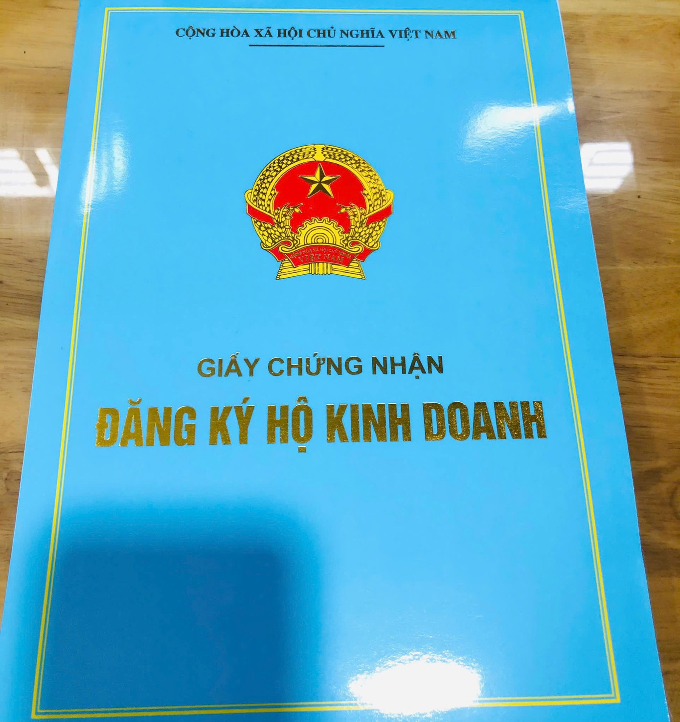 Một bộ hồ sơ vừa hoàn thành đăng ký. Một bộ hồ sơ vừa hoàn thành đăng ký.