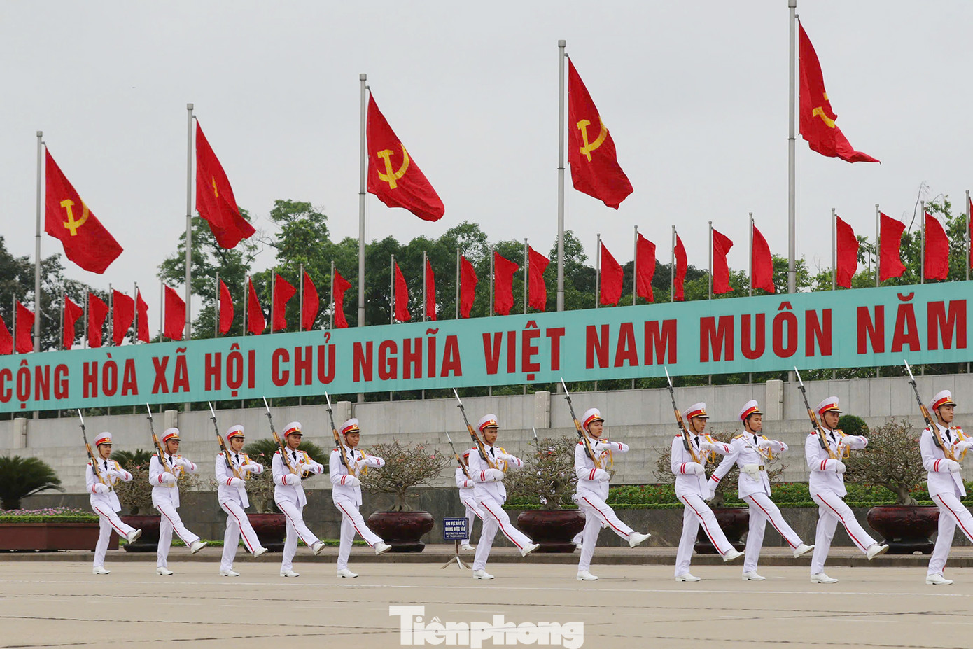 Quảng trường Ba Đình.