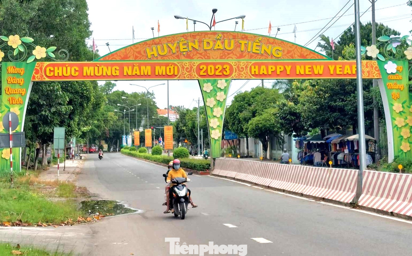 Cổng chào huyện Dầu Tiếng Cổng chào huyện Dầu Tiếng