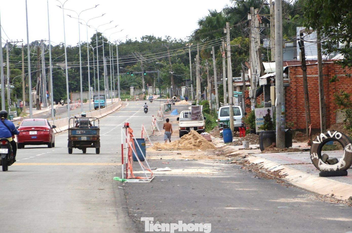 ĐT 744 là tuyến đường huyết mạch nối liền trung tâm của tỉnh Bình Dương và vùng kinh tế hướng Tây Bắc của Bình Dương, đóng vai trò thiết yếu trong việc phát triển kinh tế - xã hội của thị xã Bến Cát và huyện Dầu Tiếng. ĐT 744 là tuyến đường huyết mạch nối liền trung tâm của tỉnh Bình Dương và vùng kinh tế hướng Tây Bắc của Bình Dương, đóng vai trò thiết yếu trong việc phát triển kinh tế - xã hội của thị xã Bến Cát và huyện Dầu Tiếng.