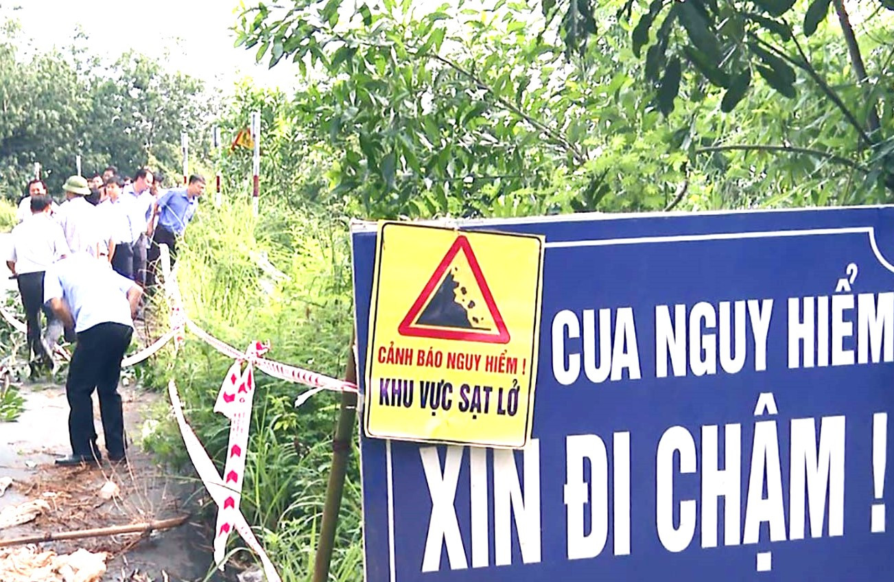 Cơ quan chức năng cảnh báo sạt lở tại tuyến ĐT 753B qua huyện Bù Đăng