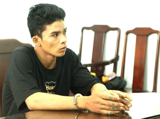 Nguyễn Thanh Thông tại cơ quan công an