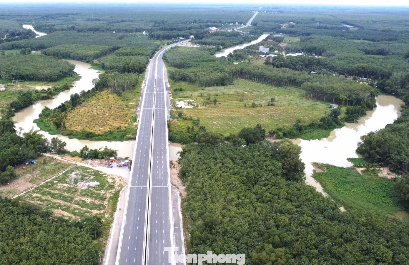 Cuối tháng 12/2022, UBND tỉnh Bình Dương đã tổ chức lễ khánh thành công trình xây dựng đường và cầu kết nối tỉnh Bình Dương và tỉnh Tây Ninh. Dự án được phê duyệt cuối năm 2019, đến giữa năm 2020 thì khởi công xây dựng.