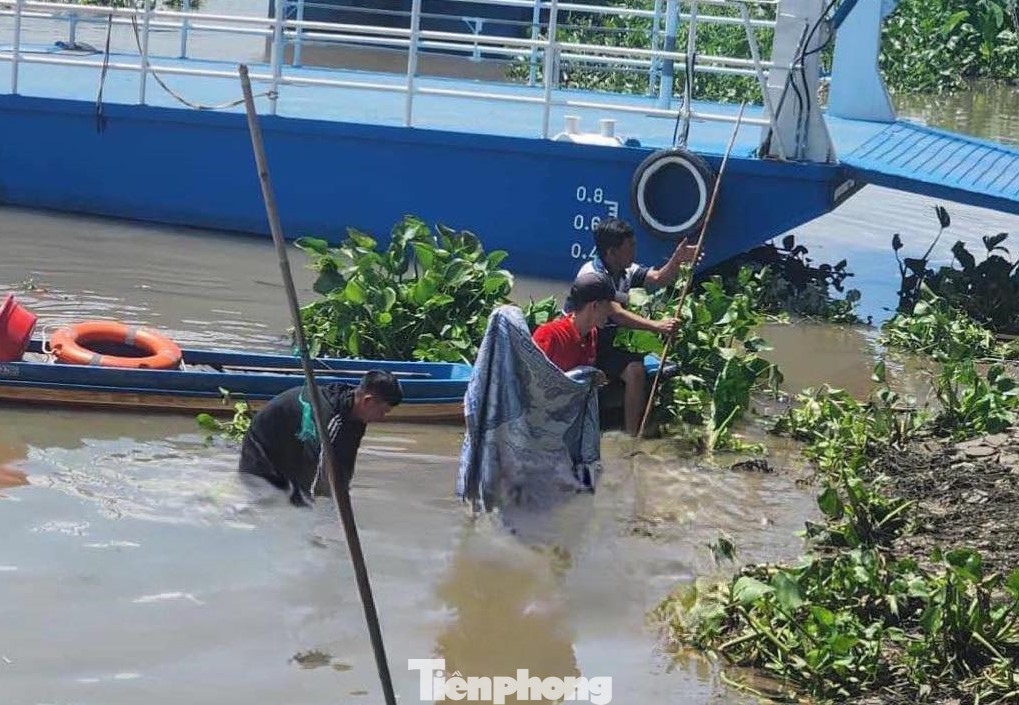 Trục vớt thi thể nam thanh niên