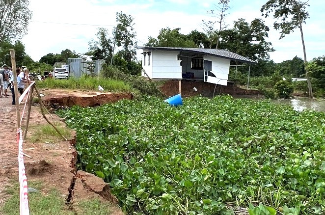 Sạt lở bờ sông Sài Gòn đoạn thuộc xã An Tây (thị xã Bến Cát)