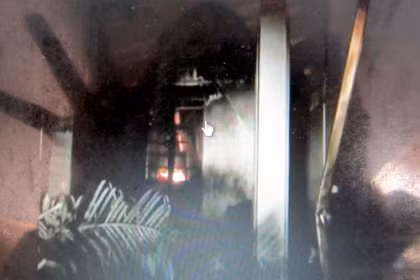 Hàng nghìn công nhân và người dân hoảng loạn vì vụ cháy kinh hoàng