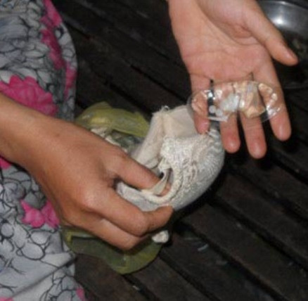 Túi dung dịch 'lạ