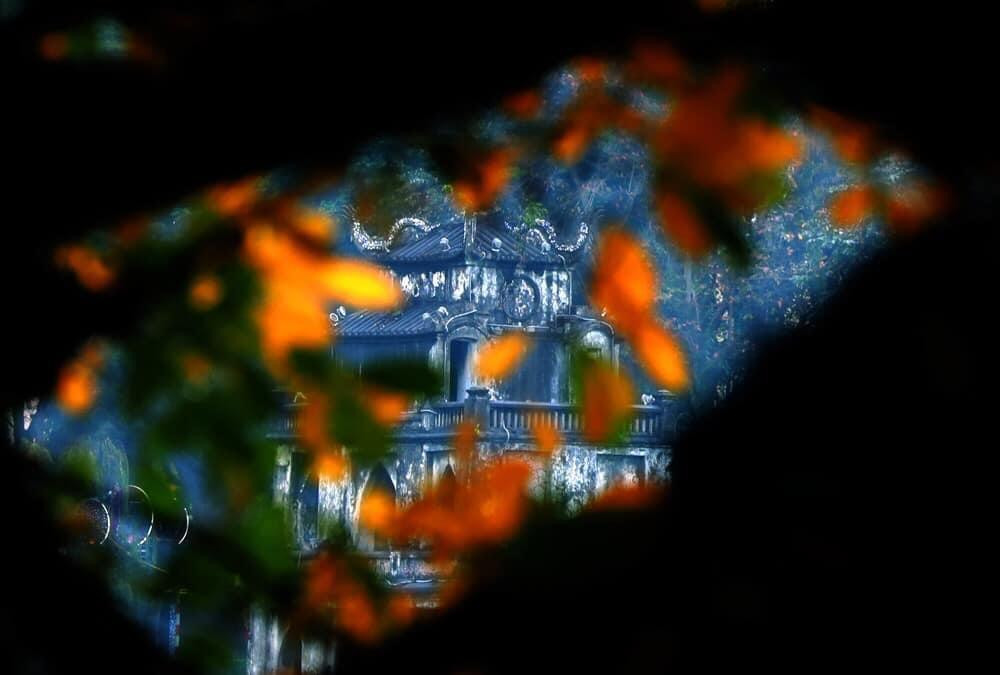 Gọi là mùa thu, nhưng dường như thu không đến theo mùa mà đến trong khoảnh khắc. Khoảnh khắc của mùa thu khiến bất cứ thứ gì lọt vào tầm mắt cũng trở nên quá đỗi dịu dàng.