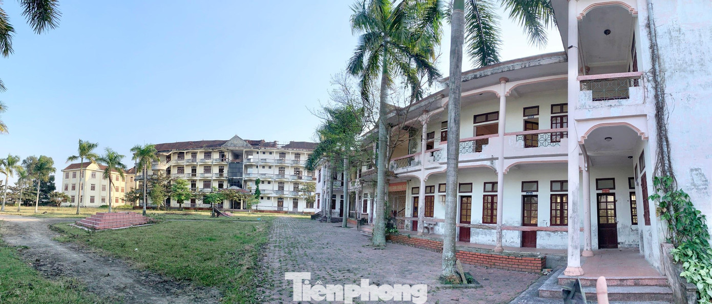 Sau một thời gian hoạt động, đến năm 2012, Trường tiếp tục đầu tư xây dựng thêm dãy nhà thư viện 3 tầng trị giá khoảng 4 tỷ đồng.