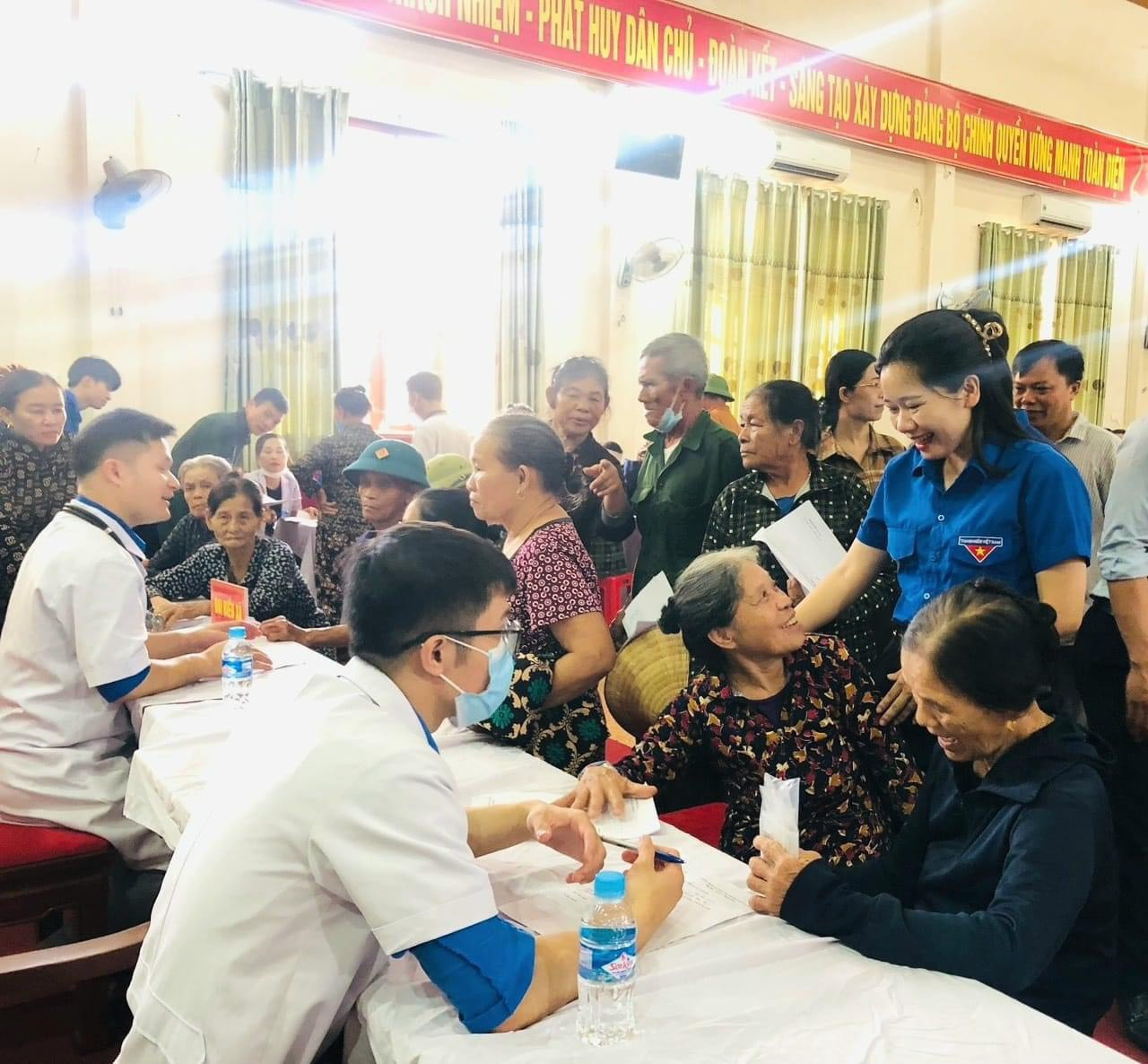 Triển khai hơn 40 đợt khám, cấp phát thuốc miễn phí cho hơn 6.000 thương bệnh binh, đối tượng chính sách.