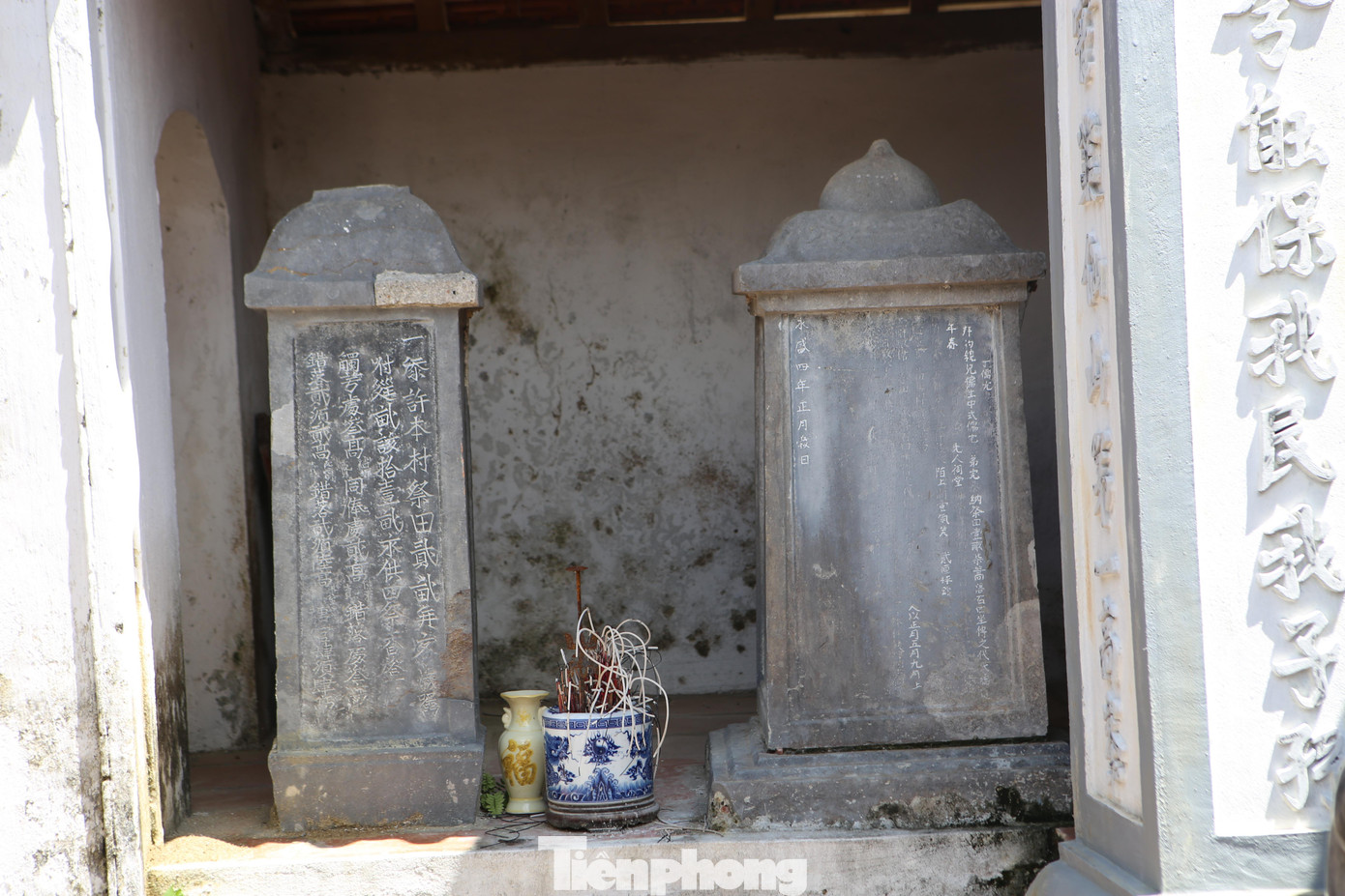 Bia đá còn lưu giữ tại đền Gôi Vị.