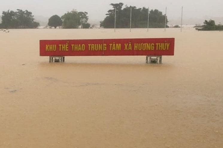 Khu vực xã Hương Thuỷ bị ngập do mưa lớn.