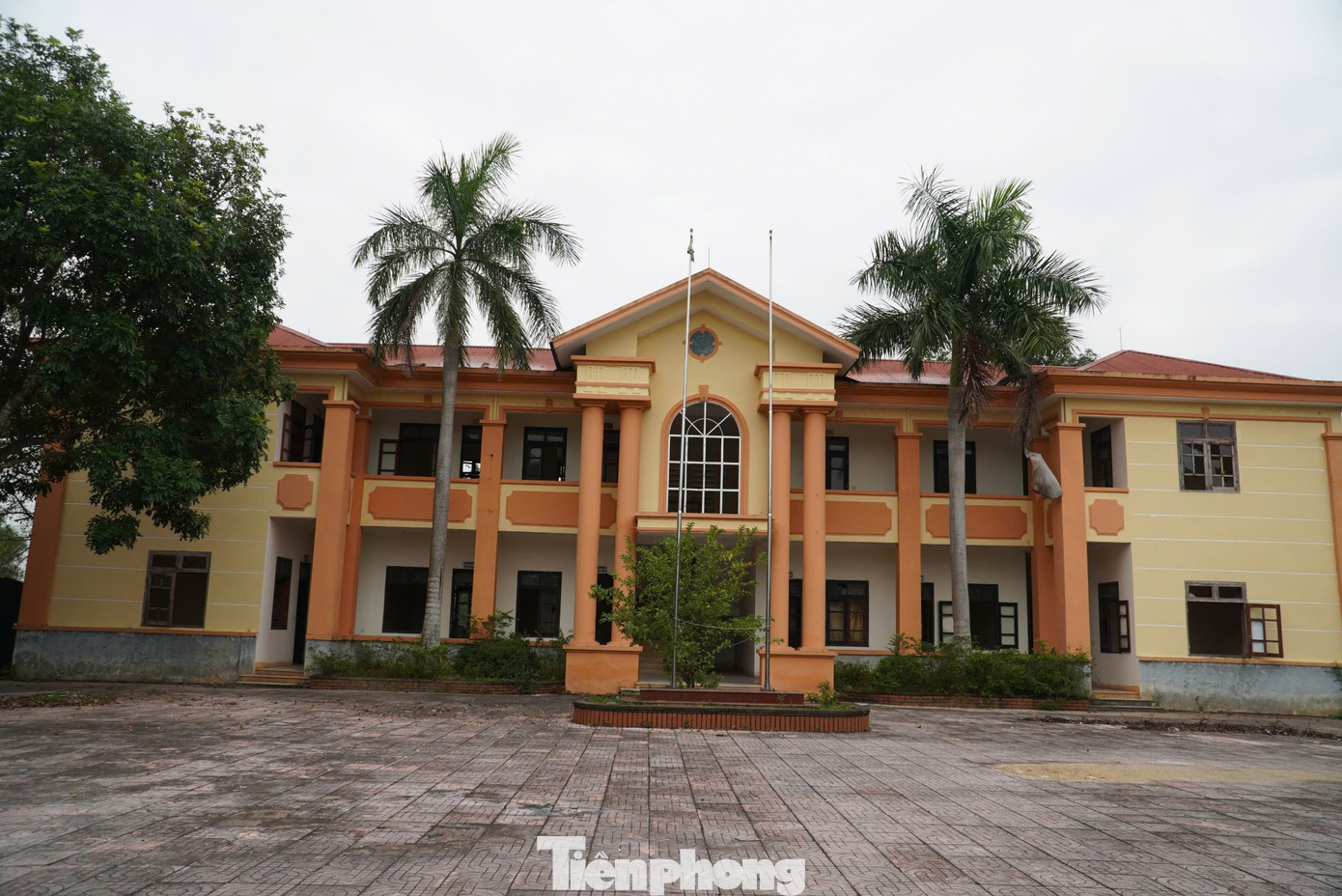 Một trụ sở ở Hà Tĩnh đang bỏ hoang sau sáp nhập. (Ảnh Hoài Nam)