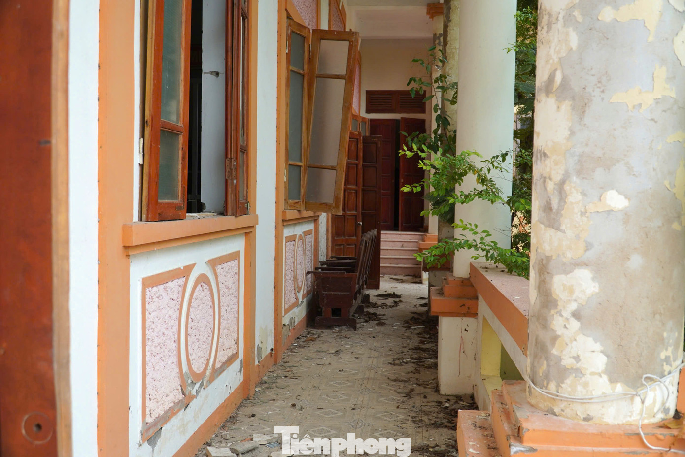 Hiện nay trụ sở cũ xã Bắc Sơn vẫn bỏ hoang. Trong khi hệ thống cơ sở vật chất, nhà văn hóa ở đây từng được đầu tư khang trang. Vì thời gian dài không sử dụng, rác, cây cối mọc vươn vào nhà văn hóa xã.