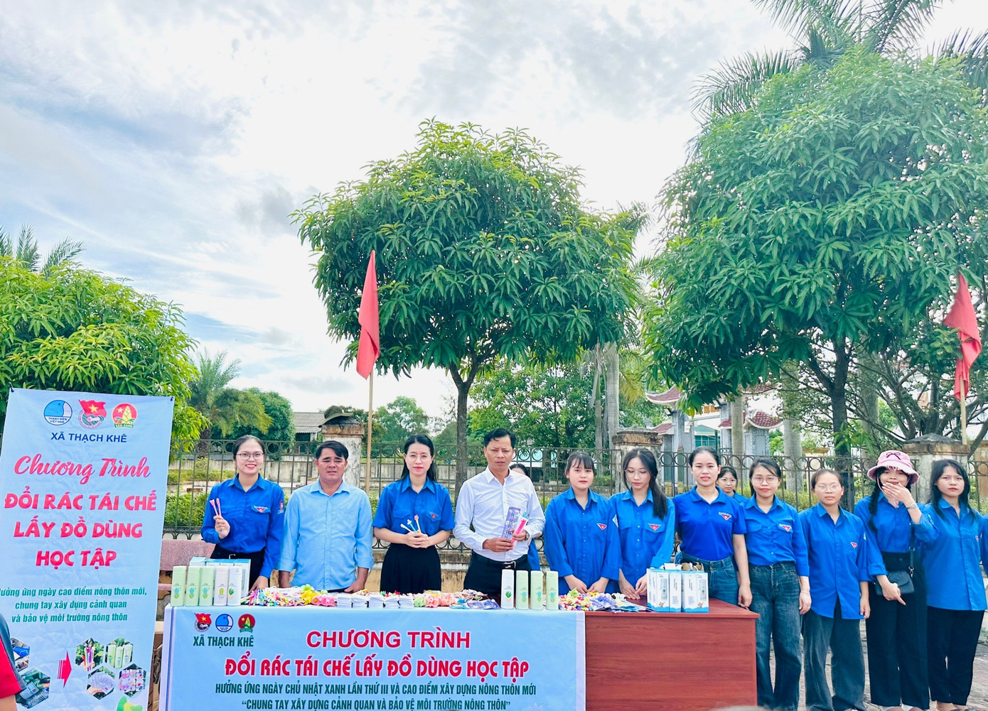 Được biết, dự kiến chương trình sẽ được diễn ra đến hết ngày 15/8. Các rác thải nhựa sẽ được tập kết bán gây quỹ trao tặng học sinh nghèo vượt khó học giỏi nhân dịp năm học mới.