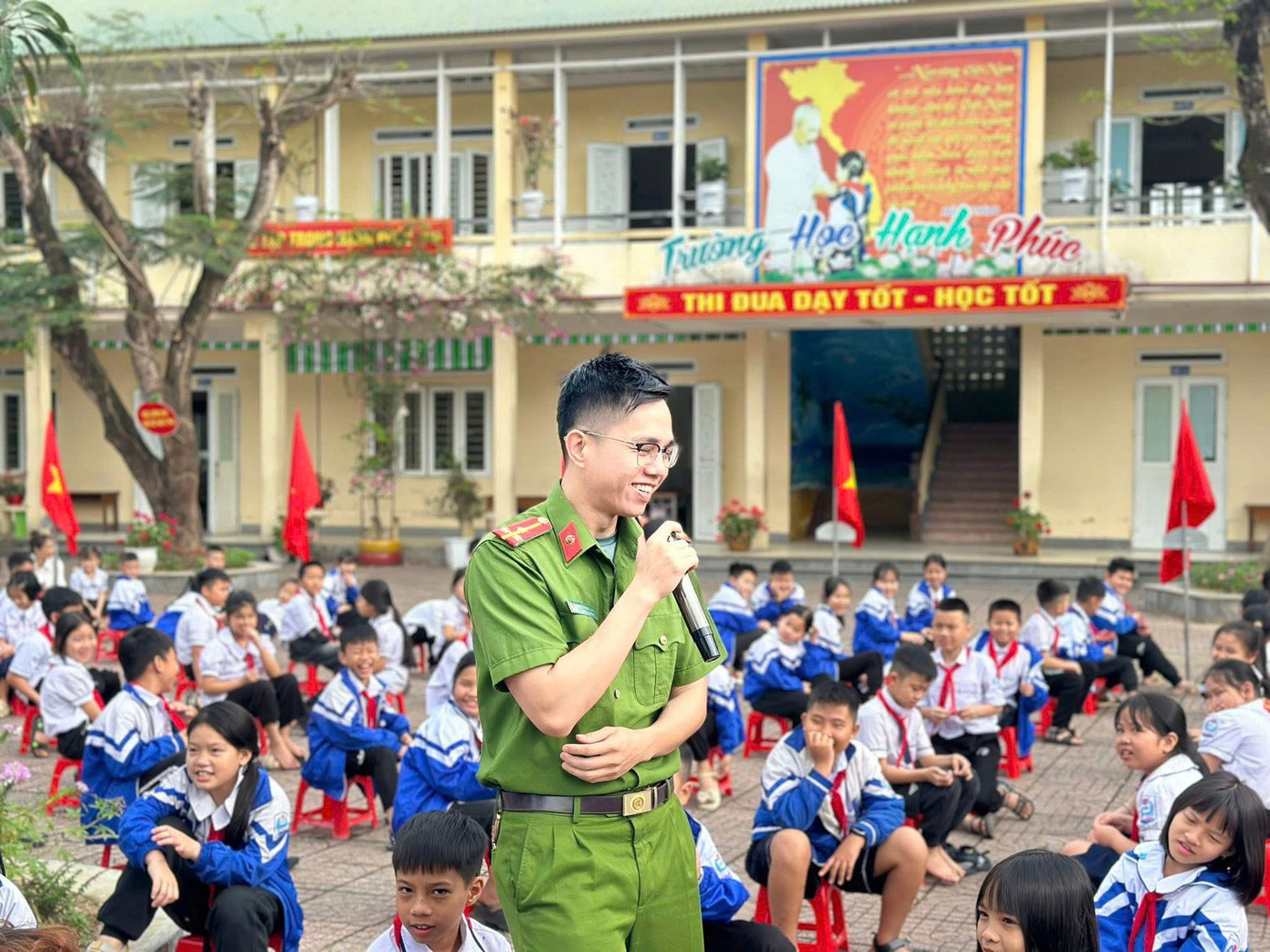 Thông qua chuỗi hoạt động, tuổi trẻ Hà Tĩnh không chỉ được trang bị thêm kiến thức về pháp luật giao thông mà còn góp phần lan tỏa thông điệp về một môi trường giao thông “An toàn - Văn minh - Thân thiện” đến từng gia đình và toàn xã hội.