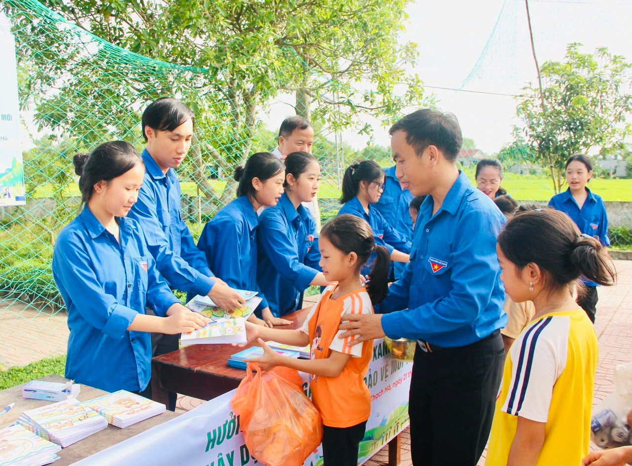 Hoạt động này diễn ra vào những ngày cuối tuần, tại các nhà văn hóa thôn hay trụ sở UBND xã, thị trấn.