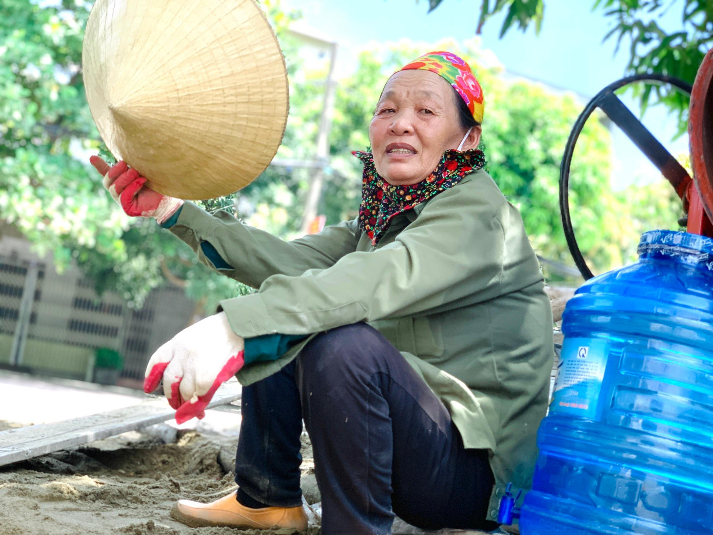 Phút nghỉ ngơi dưới bóng im để lấy lại sức.