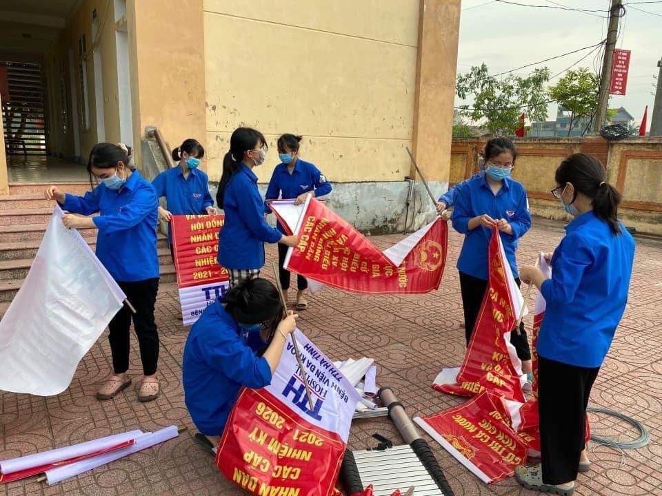 Ngoài việc phòng dịch COVID-19, đoàn viên cũng tuyên truyền đấu tranh, phản bác thông tin, quan điểm sai trái, xuyên tạc phá hoại cuộc bầu cử, lợi dụng bầu cử để kích động, gây rối, chia rẽ khối đại đoàn kết toàn dân tộc, chống phá Đảng và Nhà nước.