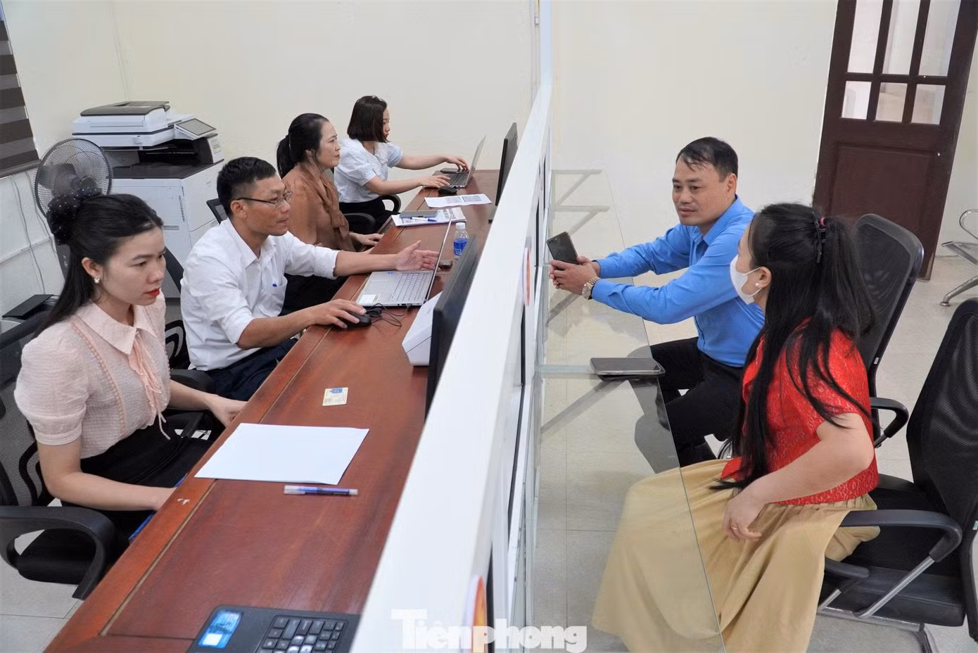 Theo lãnh đạo phường Thạch Hạ, để chuẩn bị thử nghiệm, địa phương đặc biệt quan tâm tới cơ sở vật chất, bổ sung máy móc, thiết bị. Đặc biệt, đơn vị đã tu sửa cơ sở vật chất, tập huấn cho cán bộ, công chức và nâng cấp hệ thống trang thiết bị ứng dụng công nghệ thông tin, phần mềm để tích hợp giữa chính quyền hai cấp.