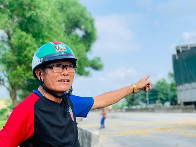 Người dân mong muốn sớm di dời trạm thu phí Cầu Rác. Người dân mong muốn sớm di dời trạm thu phí Cầu Rác.