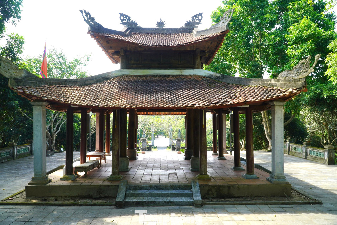 Quần thể Khu di tích Hải Thượng Lãn Ông Lê Hữu Trác tại huyện Hương Sơn (Hà Tĩnh) là nơi lưu giữ những giá trị văn hóa - lịch sử về đại danh y.