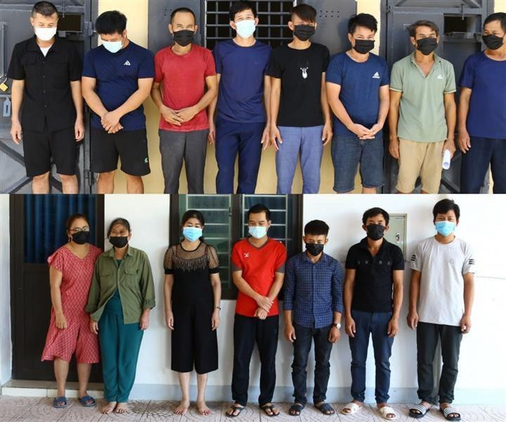 15 đối tượng gồm nam và nữ bị bắt giữ.