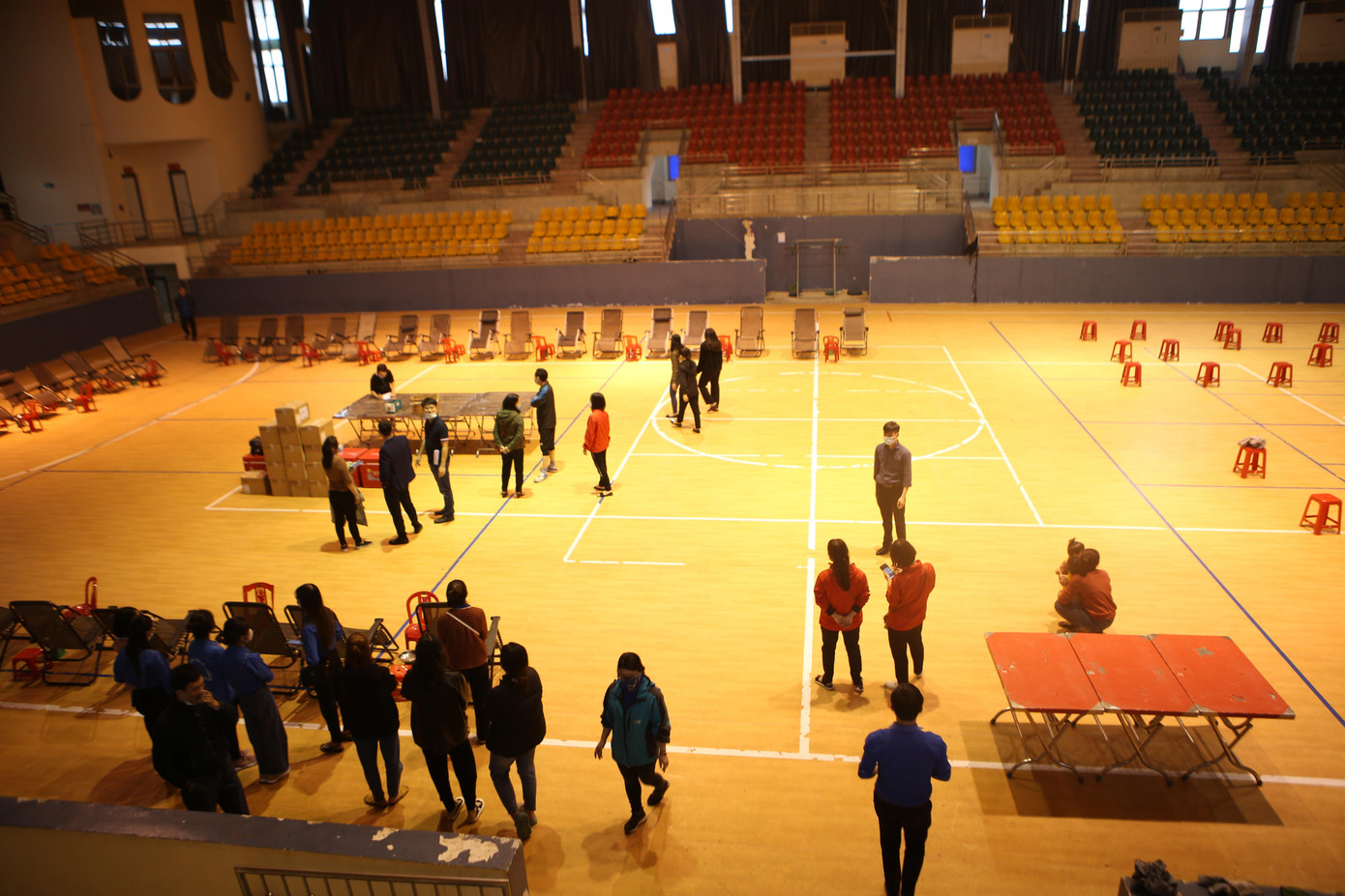 Ban tổ chức chia các khu vực để hạn chế tập trung đông người.