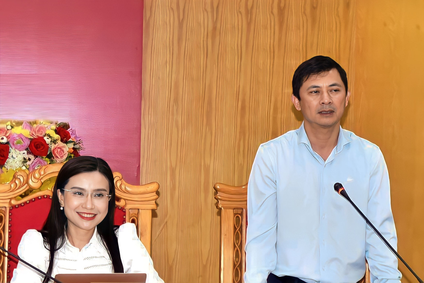 Chị Nguyễn Phạm Duy Trang - Bí thư T.Ư Đoàn và ông Lê Ngọc Châu - Phó Chủ tịch UBND tỉnh chủ trì buổi làm việc.