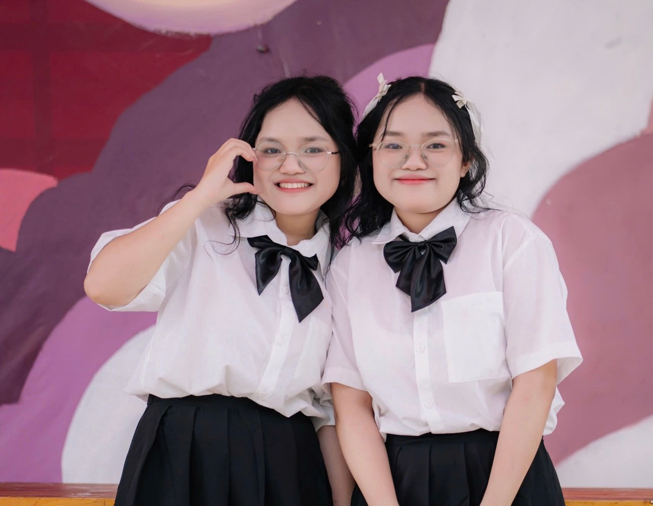 Dù hoàn cảnh khó khăn, nhưng cả hai chị em không ngừng nỗ lực vươn lên trong học tập.