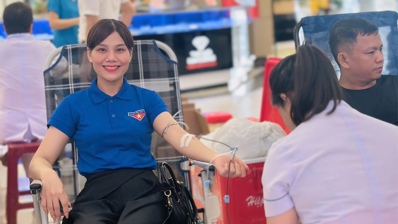 Chương trình thu hút đông đảo đoàn viên thanh niên tham gia hiến máu.