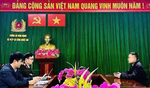 Trước đó, Công an Hà Tĩnh làm việc với ông Trần Danh T và xử phạt người này 7,5 triệu đồng do bình luận khiếm nhã về sáp nhập tỉnh.