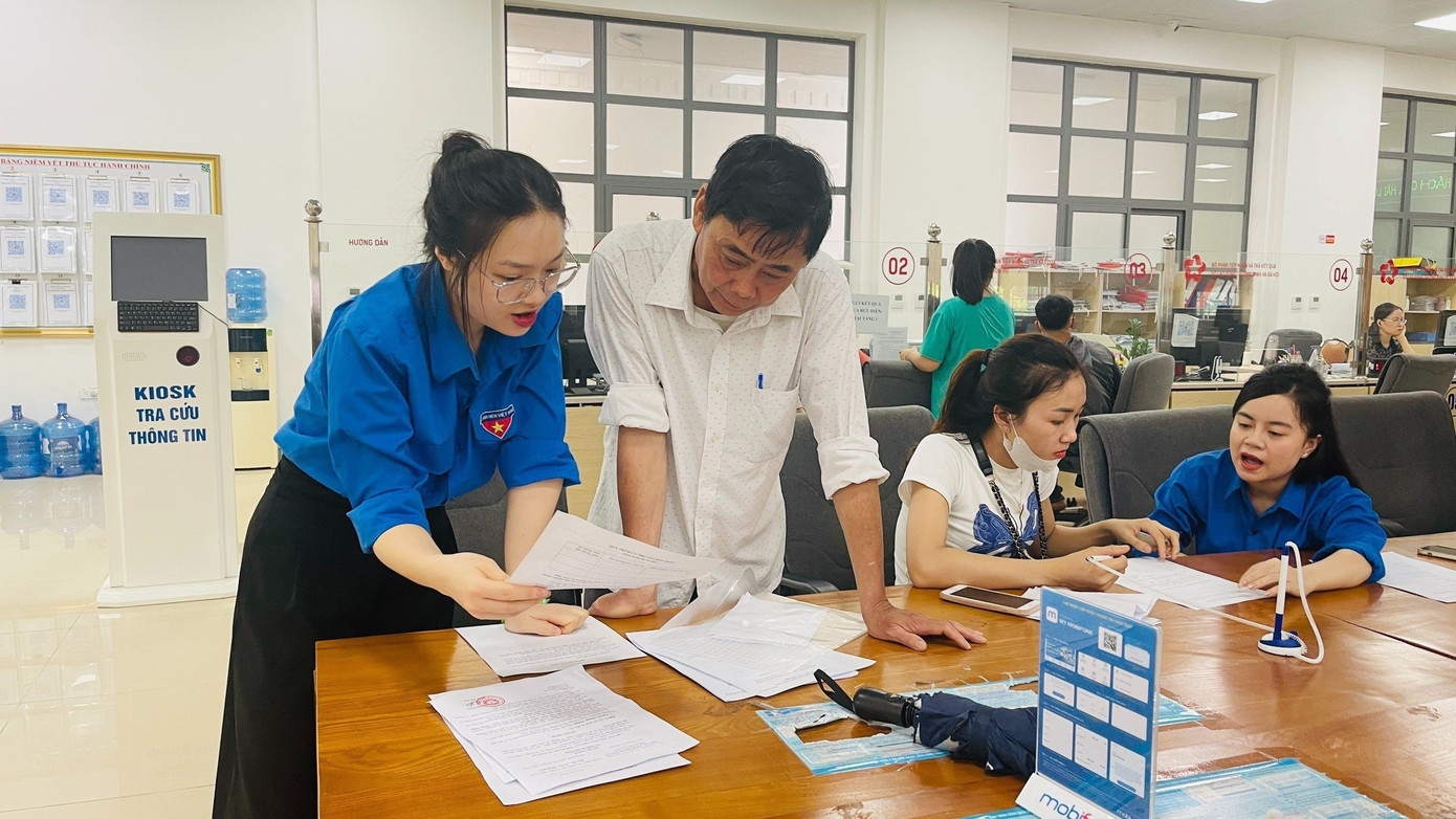 Ra mắt mô hình &quot;Ngày không viết, Ngày không hẹn&quot; tại các điểm hỗ trợ dịch vụ công trực tuyến, giải quyết thủ tục hành chính...