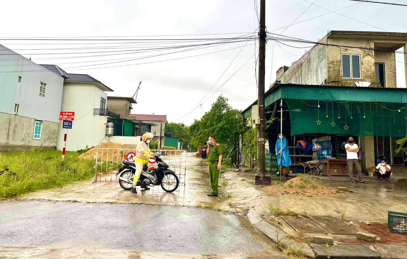 Một số điểm khu vực bị phong tỏa. Một số điểm khu vực bị phong tỏa.