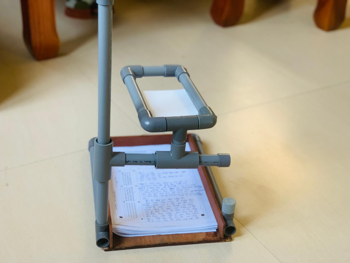 Giá chấm thi trắc nghiệm được làm rất đơn giản, chi phí chỉ khoảng 100-150 ngàn đồng.