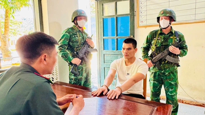 Nguyễn Đình Văn tại cơ quan điều tra. Nguyễn Đình Văn tại cơ quan điều tra.