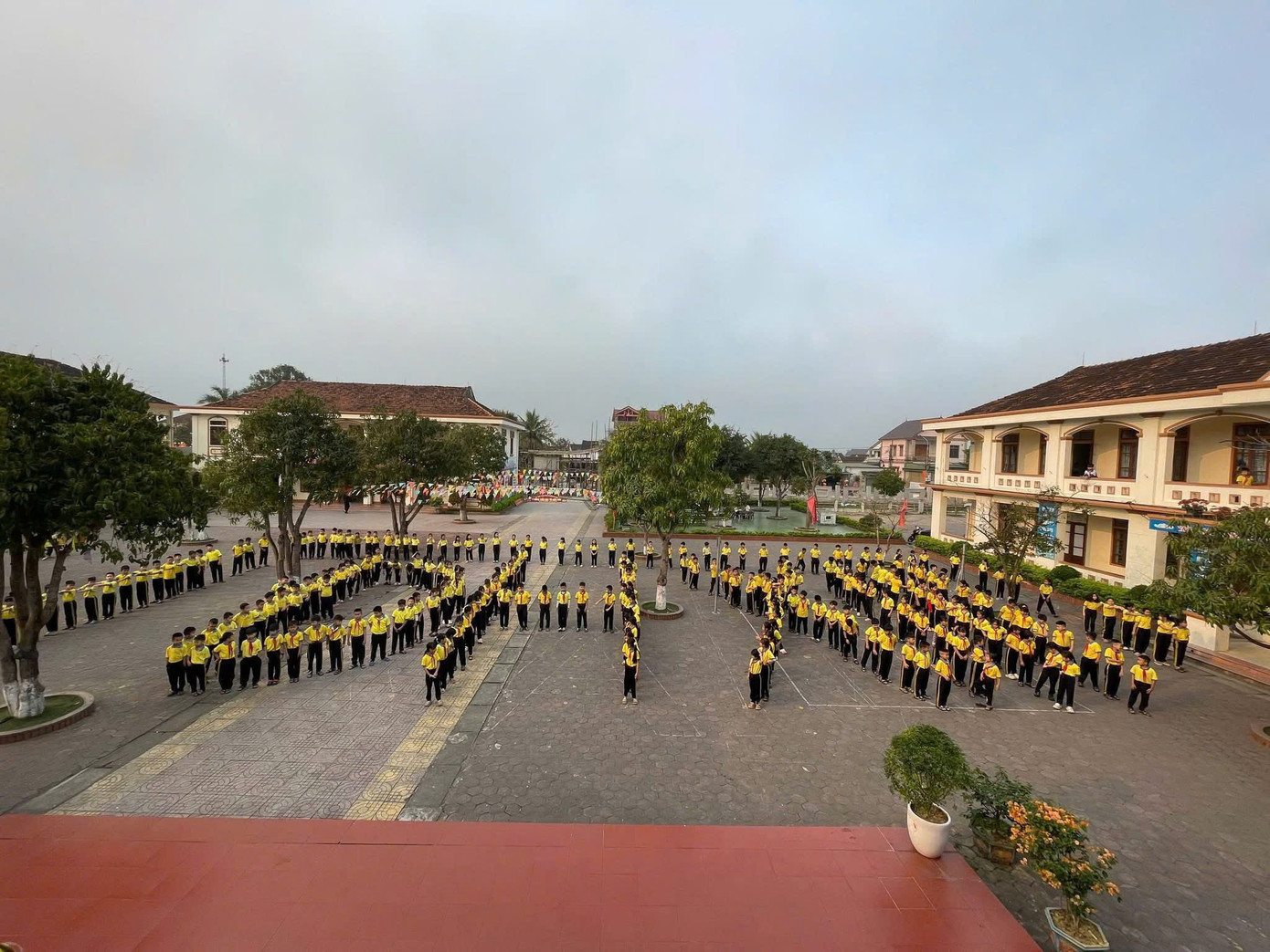 Đây cũng là hoạt động ý nghĩa của thiếu nhi Hà Tĩnh nhằm lan tỏa tình yêu quê hương, đất nước, thể hiện khí thế vui tươi, sôi nổi chào mừng ngày hội lớn của thiếu nhi tỉnh Hà Tĩnh.