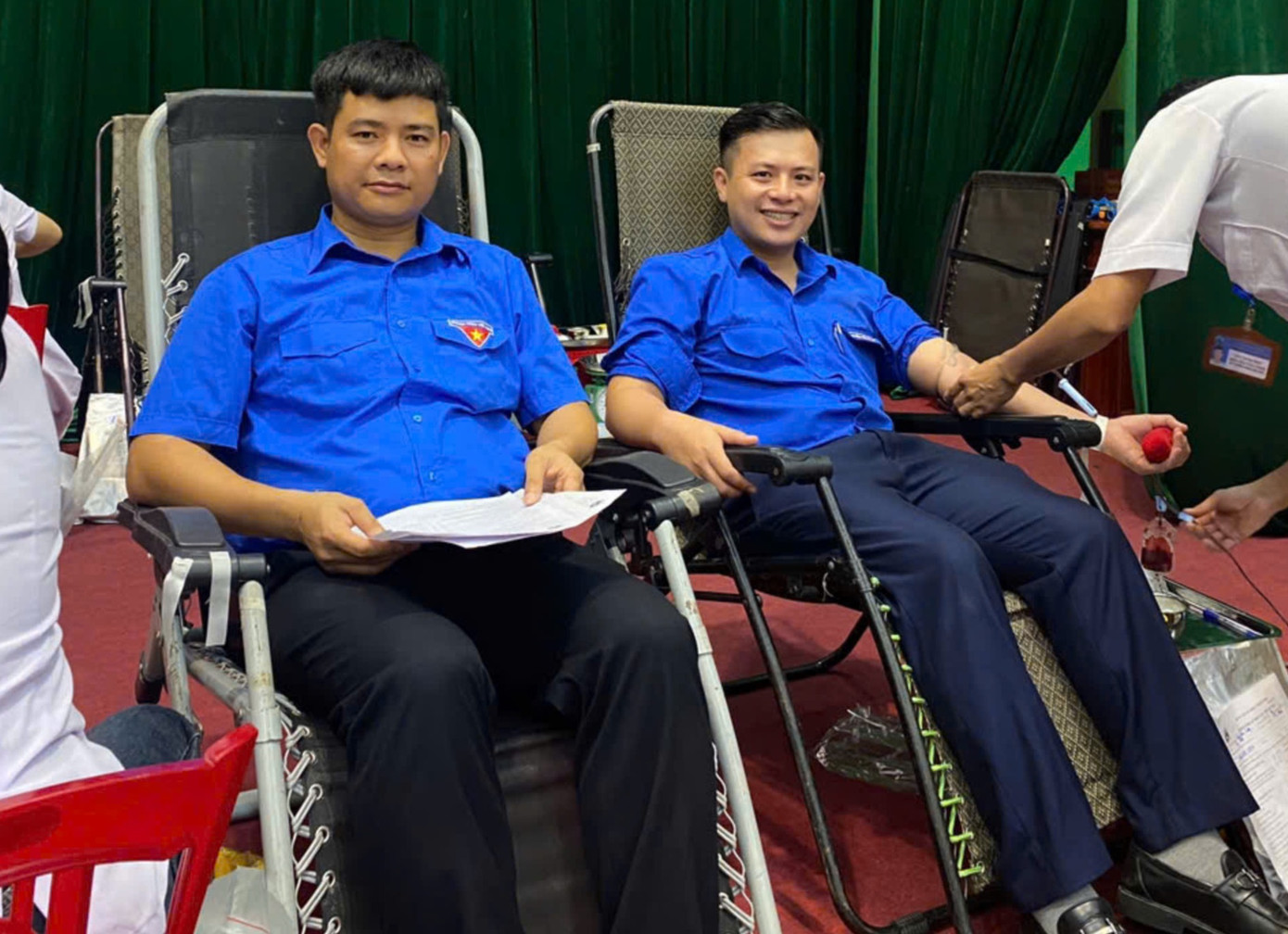 Cũng trong ngày có gần 600 cán bộ, đoàn viên thanh niên, công nhân viên chức, người lao động ở thị xã Kỳ Anh (Hà Tĩnh) đã tham gia ngày hội hiến máu tình nguyện đợt 2 năm 2024.