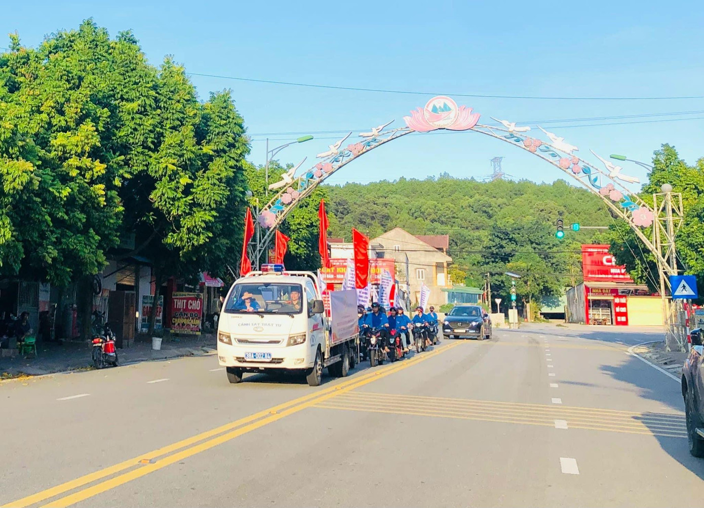 Tại thị xã Hồng Lĩnh tổ chức tuyên truyền chuyên đề phòng ngừa đấu tranh hoạt động tín dụng đen, lừa đảo chiếm đoạt tài sản trên không gian mạng và tuyên truyền dịch vụ công quốc gia..