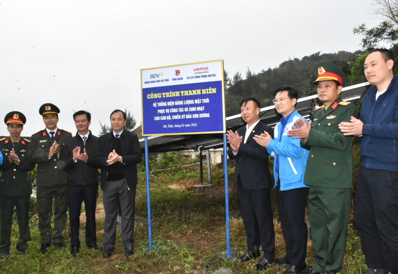 Công trình thanh niên hệ thống điện năng lượng mặt trời phục vụ công tác và sinh hoạt cho cán bộ, chiến sỹ tại đảo Sơn Dương.