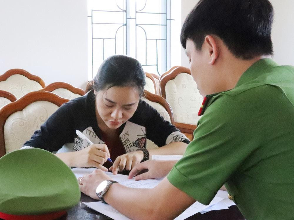 Bình làm việc tại cơ quan điều tra.