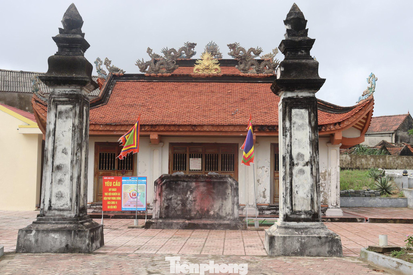 Sát bờ biển Thiên Cầm (xã Cẩm Nhượng, huyện Cẩm Xuyên) là nơi chôn cất gần 200 cá Ngư Ông lớn nhất Hà Tĩnh.