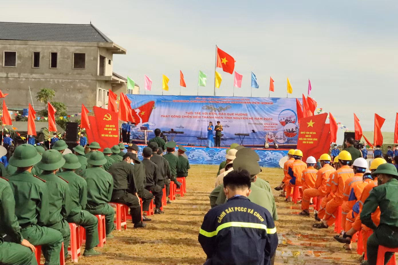 Chương trình "Tuổi trẻ với biển đảo quê hương" và phát động “Chiến dịch Thanh niên tình nguyện hè năm 2022 là một trong những hoạt động chào mừng kỷ niệm 132 năm ngày sinh chủ tịch Hồ Chí Minh và Đại hội đại biểu Đoàn Thanh niên Cộng sản Hồ Chí Minh quân đội lần thứ X, Đại hội Đoàn Thanh niên Cộng sản Hồ Chí Minh tỉnh Hà Tĩnh lần thứ 18, tiến tới Đại hội Đoàn toàn quốc lần thứ 12.