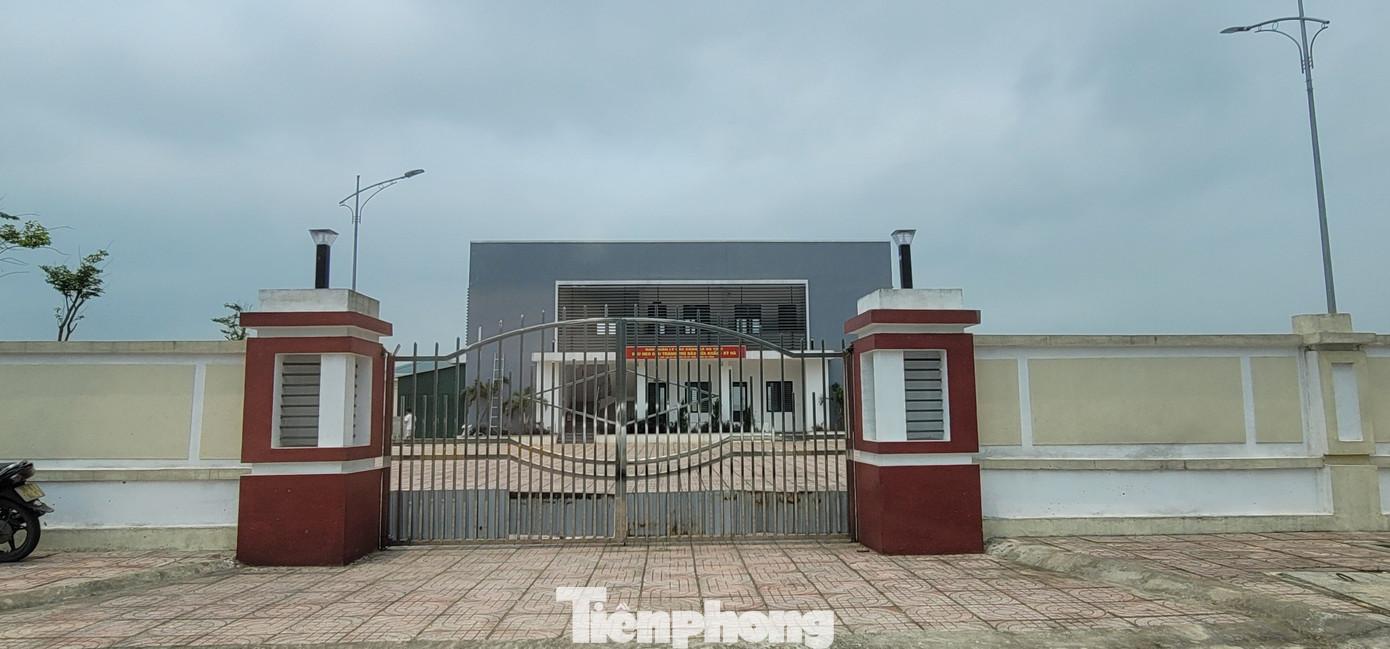 Sau gần 5 năm được cấp 400 tỷ đồng để thực hiện 4 dự án xây dựng, nâng cấp cơ sở dịch vụ hậu cần nghề cá, đến nay Hà Tĩnh chỉ mới có 1 dự án hoàn thiện, đưa vào hoạt động.